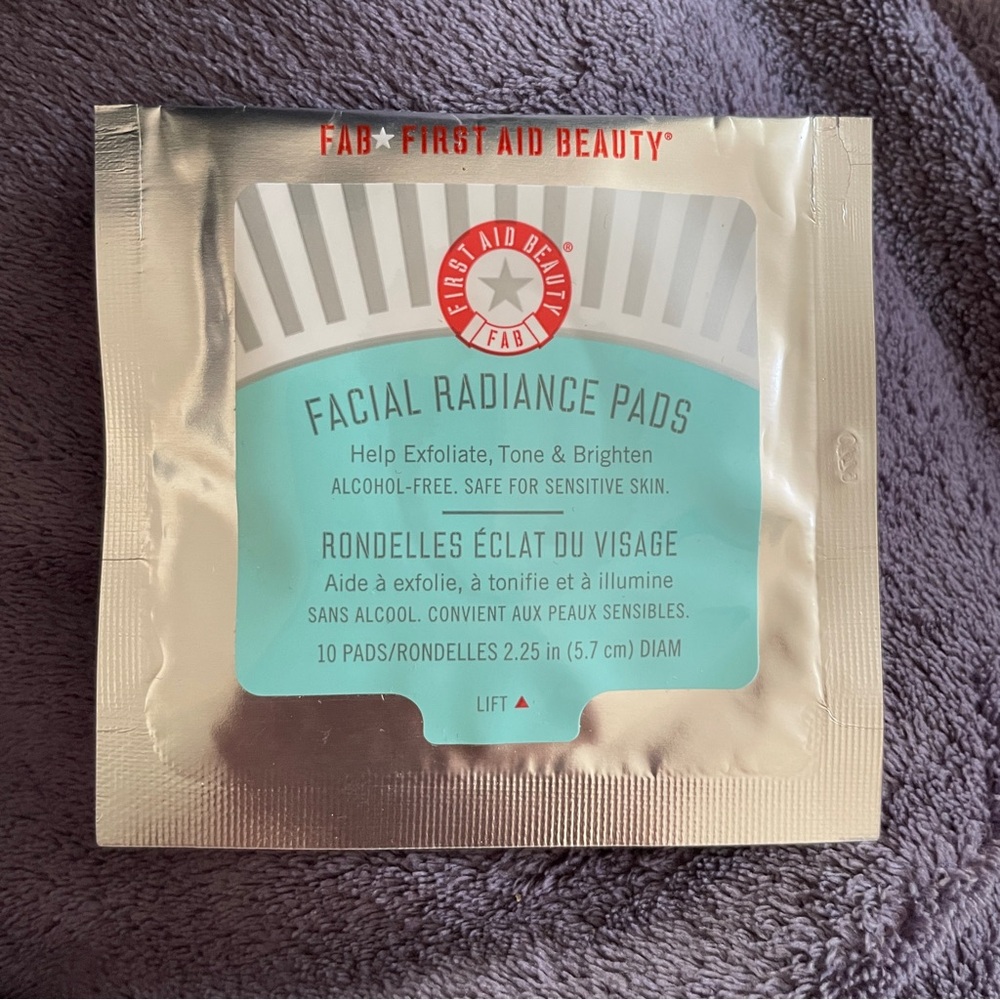First Aid Beauty (FAB) Facial Radiance Pads Sampler